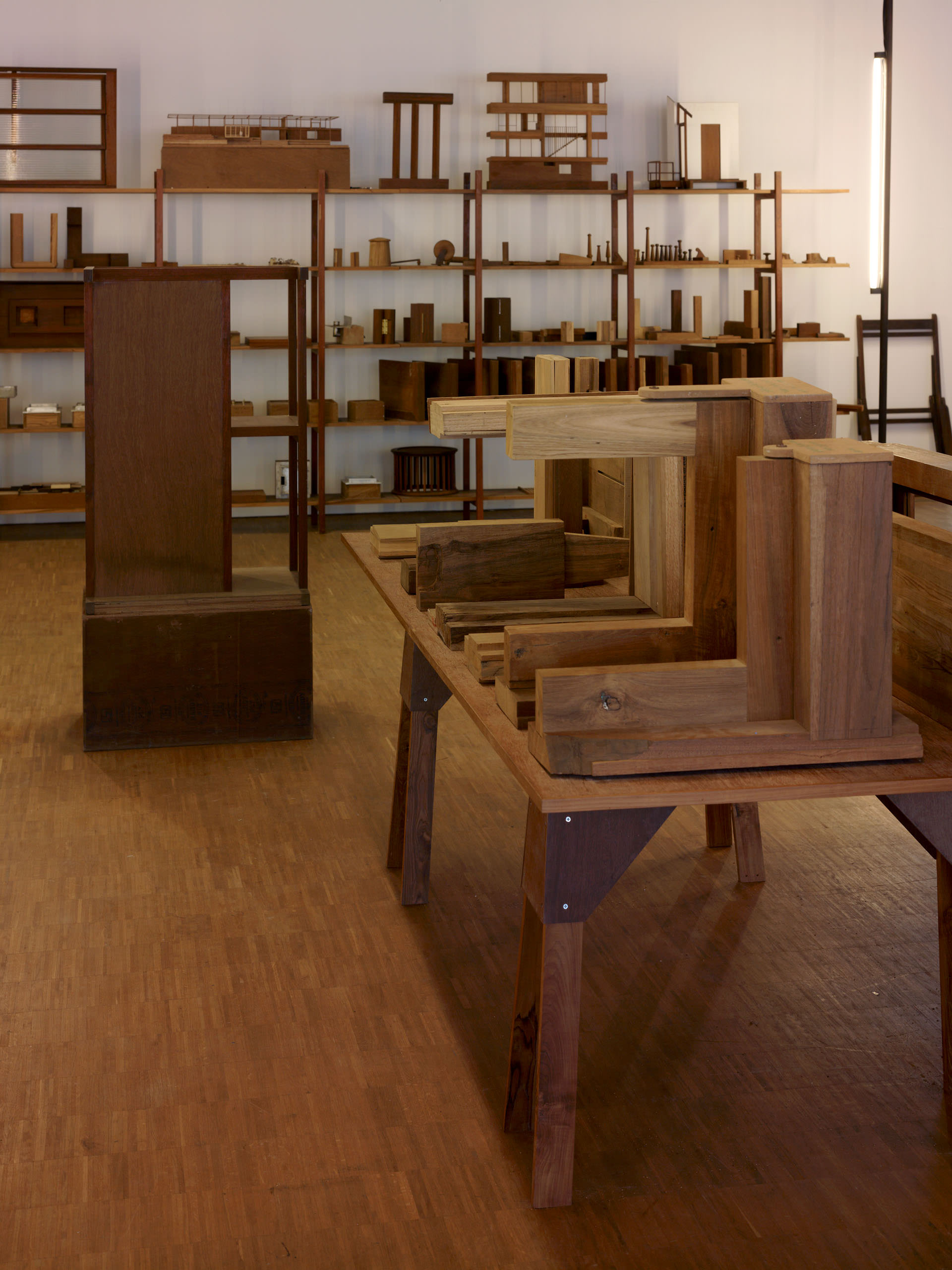 E11328 AP45 028126 j2560